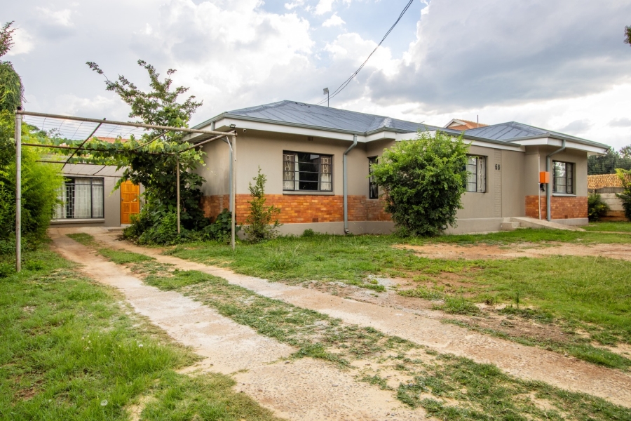 To Let 14 Bedroom Property for Rent in Die Bult North West